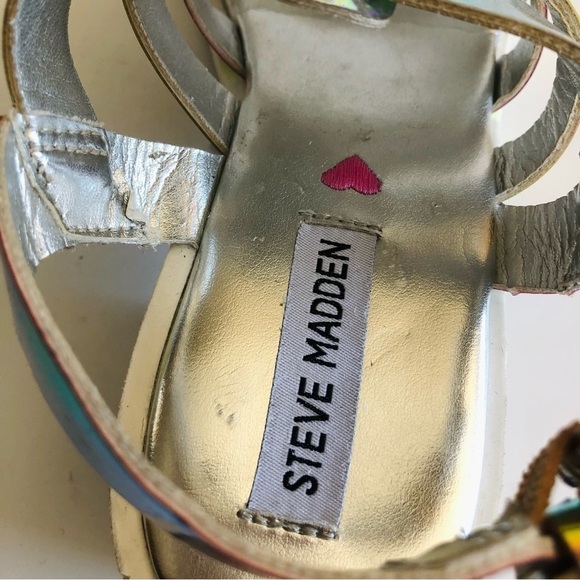Steve Madden Girls J Puzzle Iridescent Caged Sandals - Picture 13 of 15